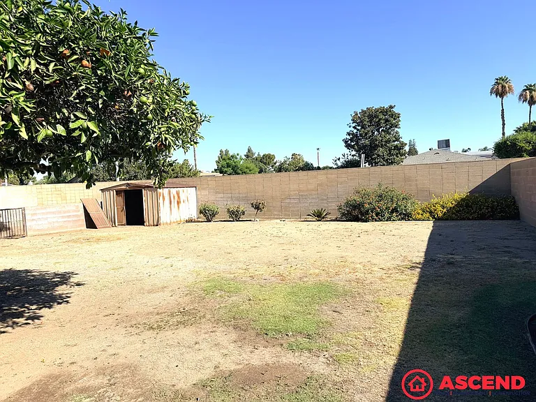 5213 Lowen Ave — Photo 11