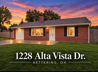 1228 Alta Vista Dr, Dayton, OH 45420