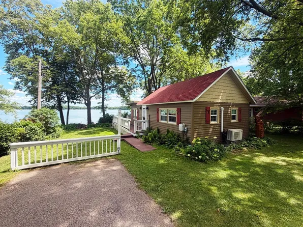 3746 Sioux Ln, Madison Lake, MN 56063