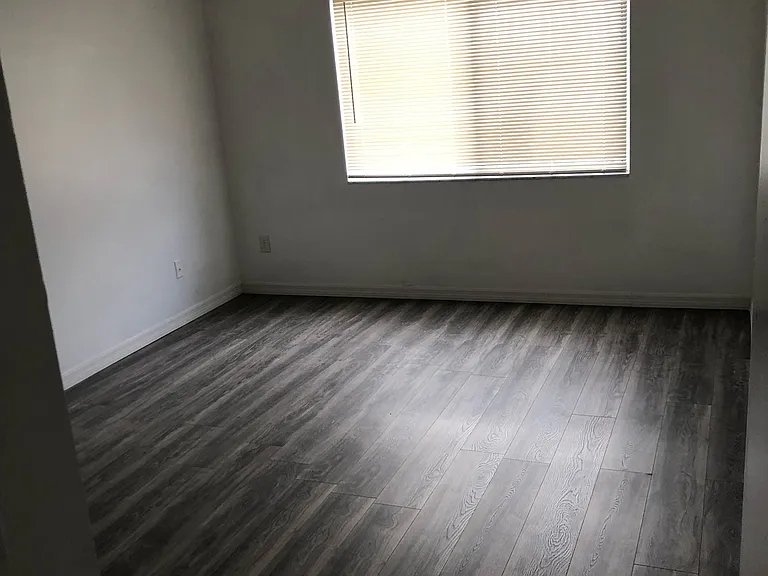658 Kenwick Cir #204 — Photo 10