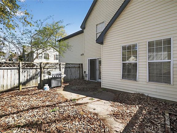2nd image of 104 White Ridge Ln