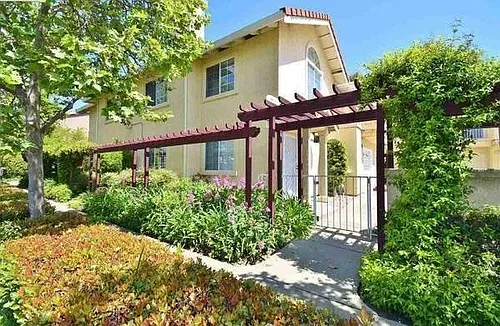 22904 Grand St #5 Photo 1