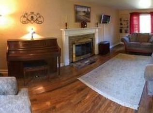 143 National Dr, Pittsburgh, PA 15236