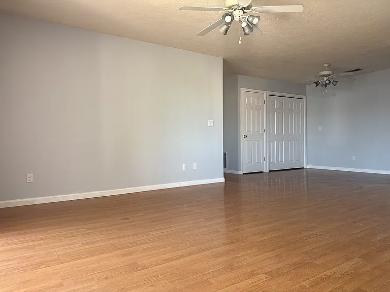 1713 N Spring St #5 — Photo 30