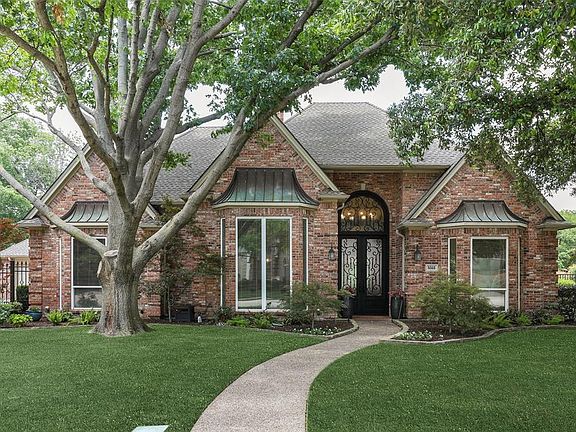 2nd image of 5515 Willow Wood Ln