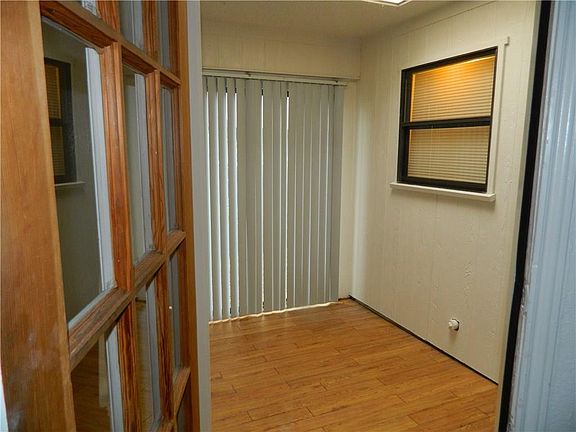 5th image of 6721 Glenbrook Ln