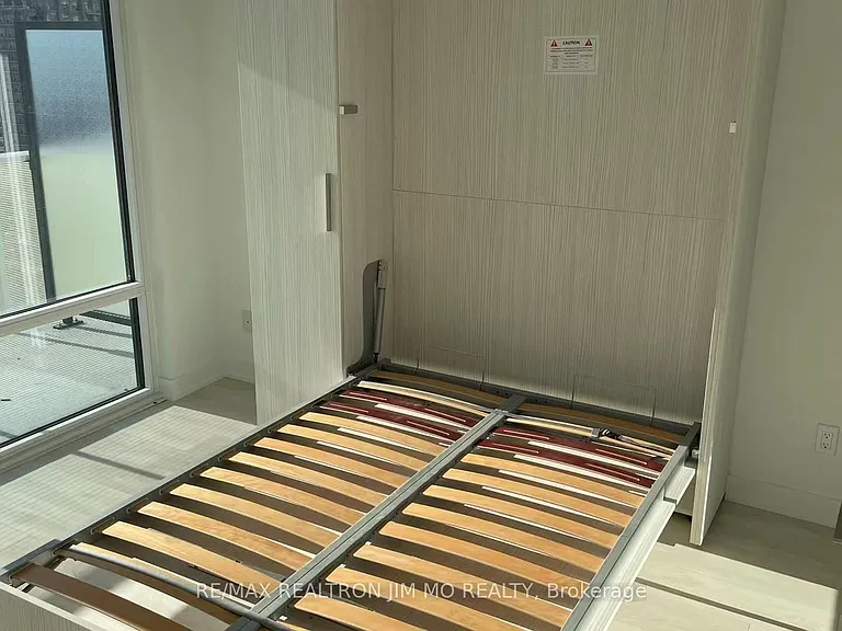 501 Yonge St #2501 — Photo 9