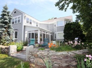 32 High St, Dartmouth, MA 02748