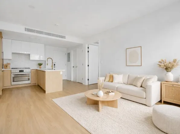 81-07 Kew Gardens Road image 1 of 8