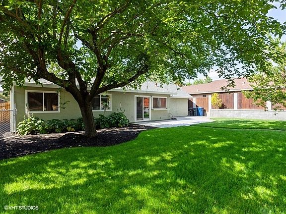 2nd image of 8362 Amsell Ct