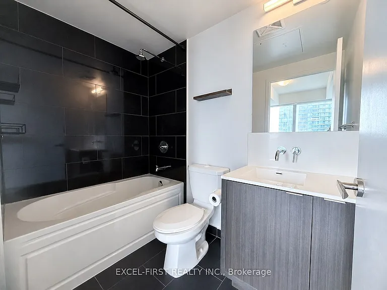 88 Harbour St #3704 — Photo 7