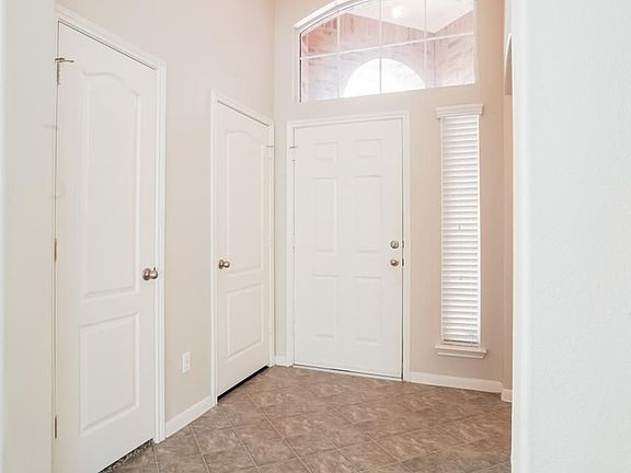 3rd image of 6730 Enchanted Crest Dr