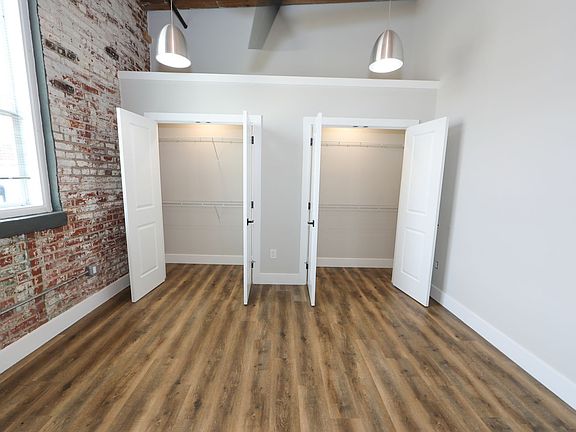 5th image of 1825 E Atlantic St #212