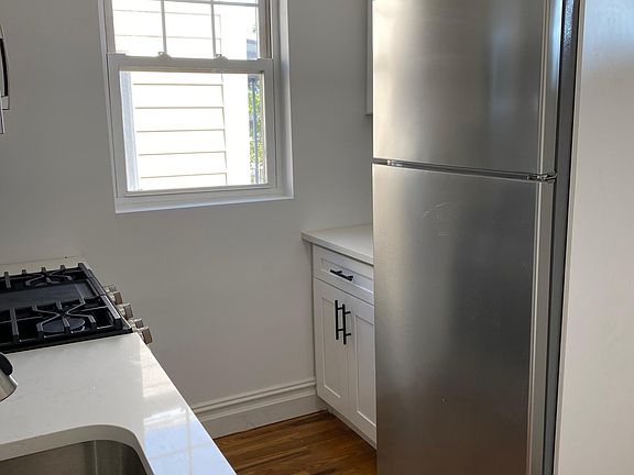 2nd image of 286 Logan Ave