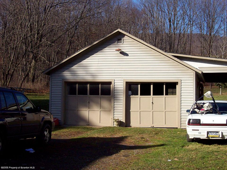 2nd image of 155 NE German Hill Rd