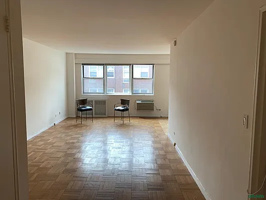 Rented by Akam Sales and Brokerage | media 3