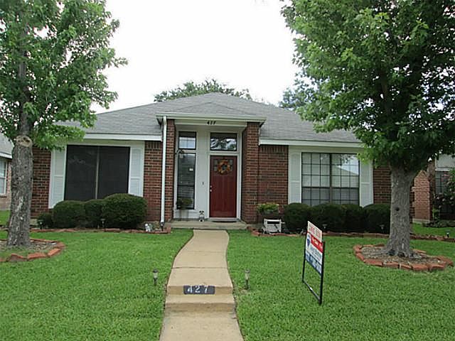 1st image of 427 Essex Dr