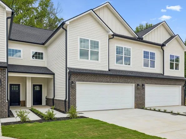 1048 Stagecoach Dr, White House, TN 37188