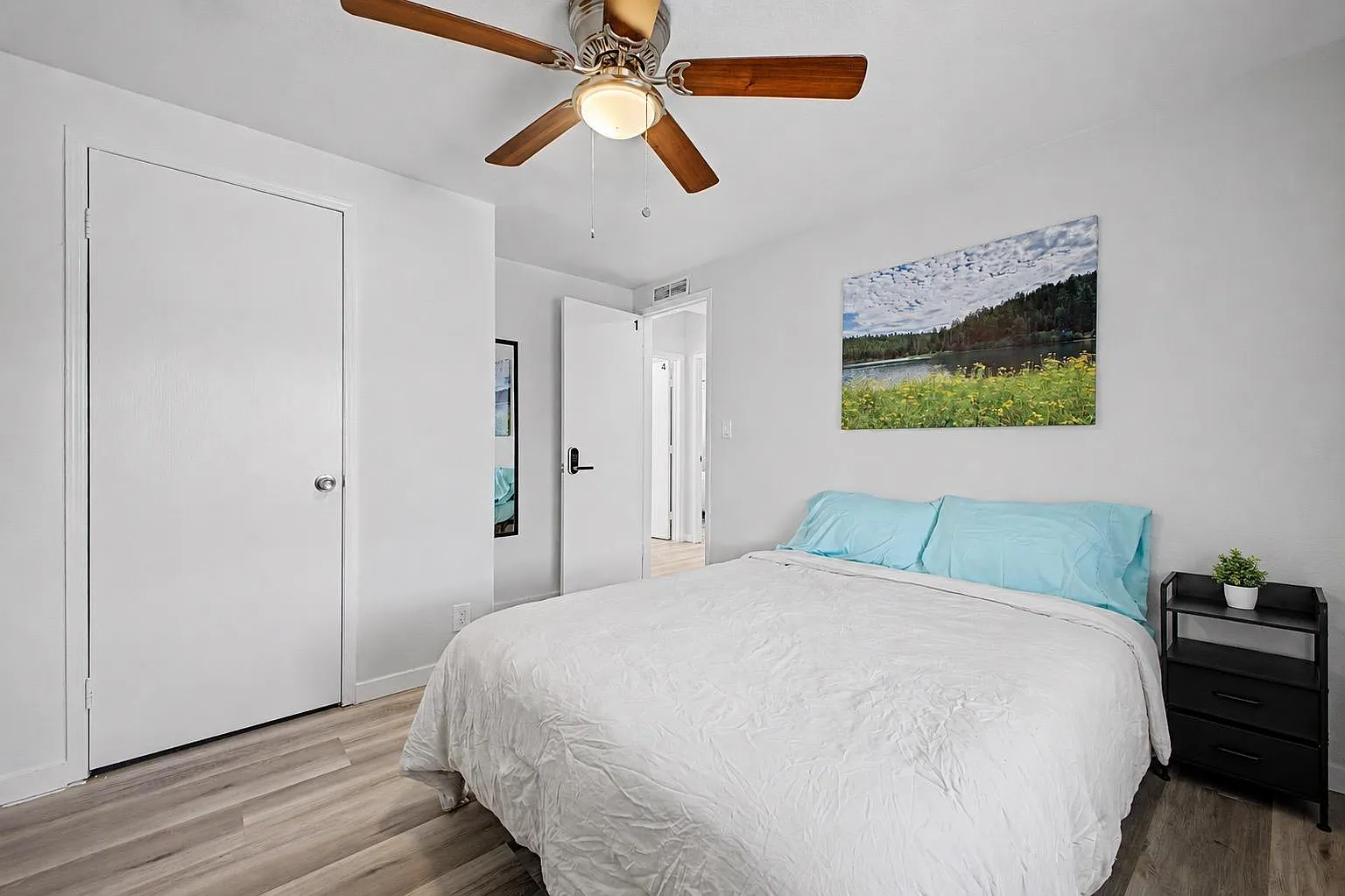 4 bed, 2.0 bath, 1800 sqft, $797 — Photo 1