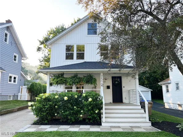 2510 4th St, Cuyahoga Falls, OH 44221