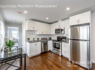 35 Niagara St #6, Saint Catharines, ON L2R 4K8