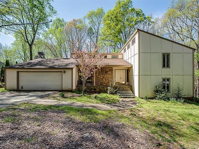 1st image of 3625 Windbluff Dr