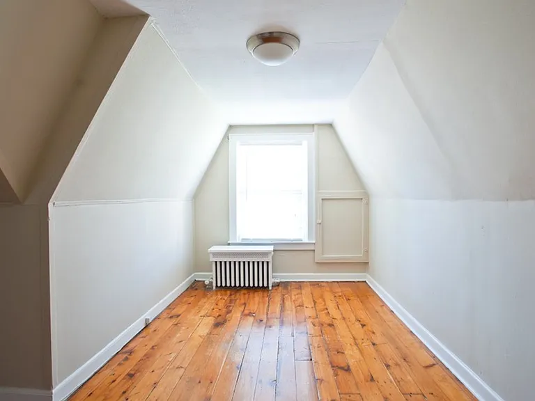 2216 E Ivanhoe Apartments — Photo 24