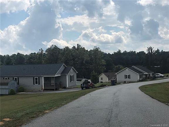 3rd image of 112 Wild Rose Dr