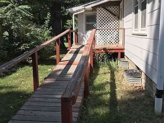 3rd image of 609 N 13th St