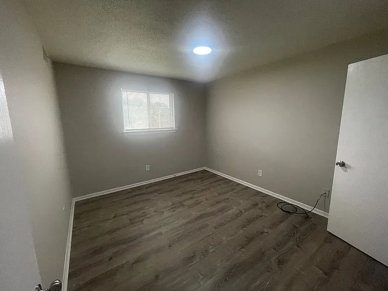 7301 N Moberly Dr #B — Photo 14