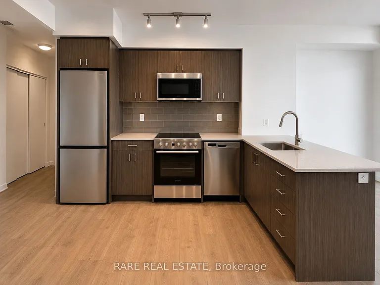 25 Wellington St S #3408 — Photo 4