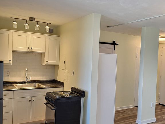 3rd image of 11720 Edgewater Dr APT 711