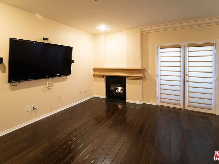 12011 Goshen Ave #202 — Photo 13