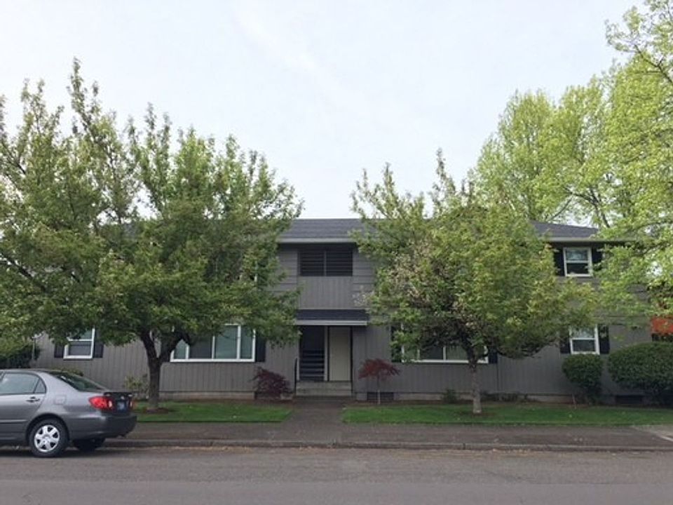 1st image of 909-923 NW Beca Ave