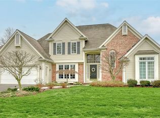 3442 Woodlands Cir, Macedon, NY 14502