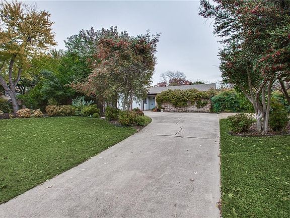 2nd image of 1632 Wisteria Way