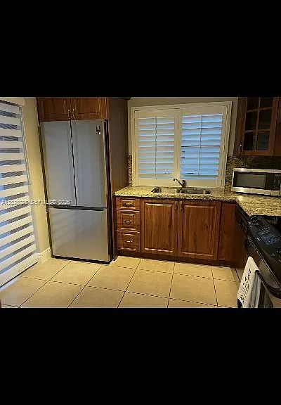 11323 SW 133rd Pl #11323 — Photo 4