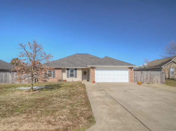 805 Neosho Heights Circle, Neosho, MO 64850