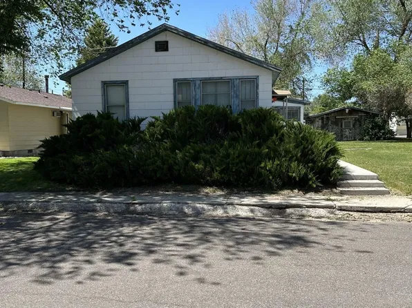 810 Camp St, Carlin, NV 89822