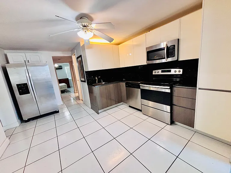 369 Mahogany Dr — Photo 3