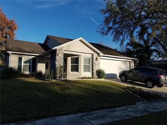 2nd image of 495 Holbrook Cir