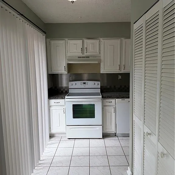 2638 Briarwood Dr SE — Photo 4