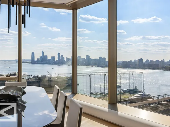 551 West 21st Street image 12 of 31