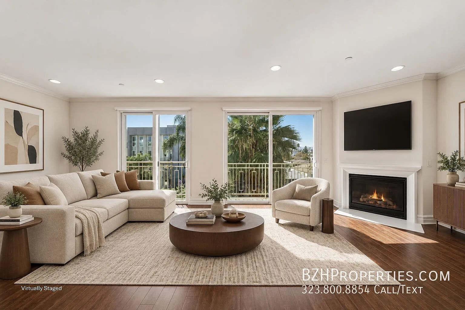 Top Floor 2 Bed + Den with Central A/C, In-Unit Laundry & 2 Parking Spaces — Photo 1