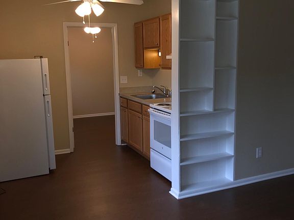 3rd image of 33263 Vine St APT 2