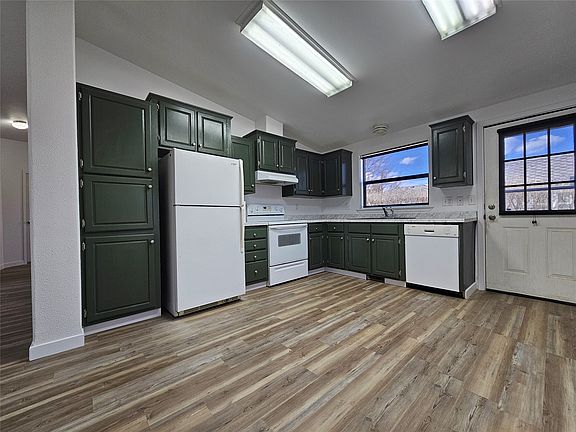 5th image of 307 S Cleveland St