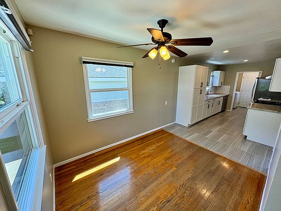 5th image of 4443 Briercrest Ave
