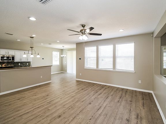 3rd image of 3901 Cedar Bluff Ln