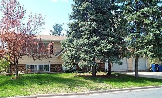 1st image of 2105 6th St N