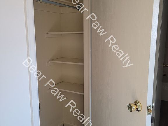 5th image of 503 Shoshoni St APT C